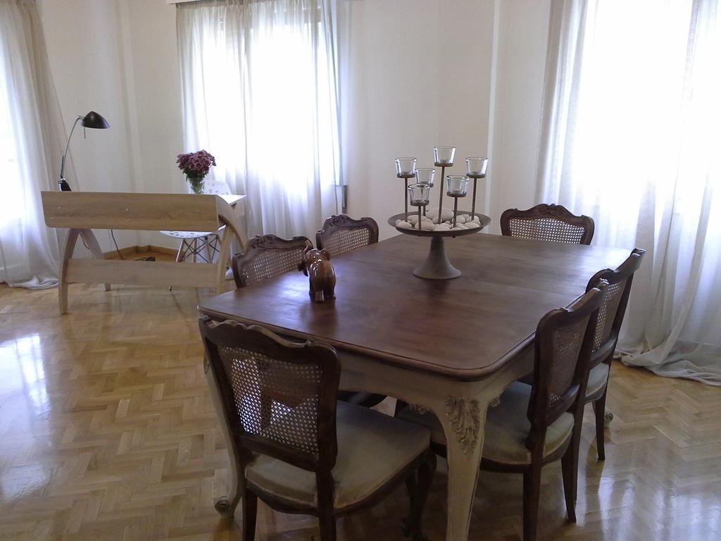 Apartment Near The Beach Атина Екстериор снимка
