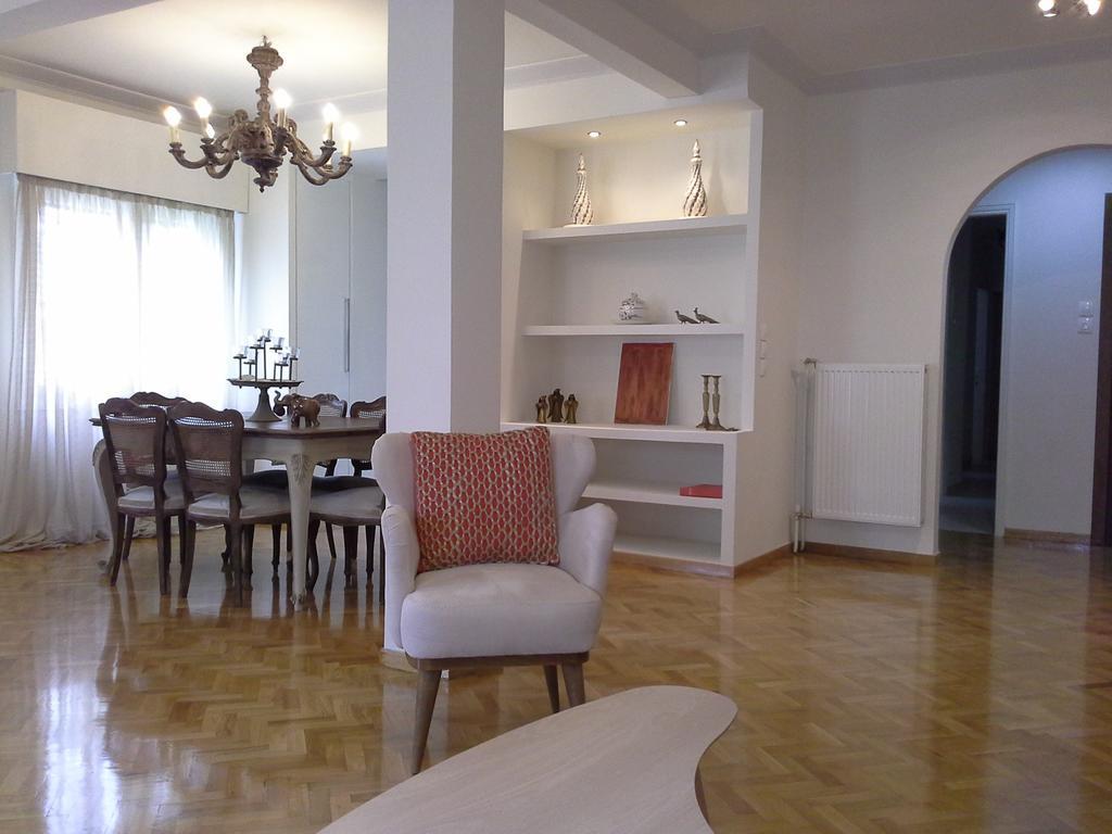 Apartment Near The Beach Атина Екстериор снимка