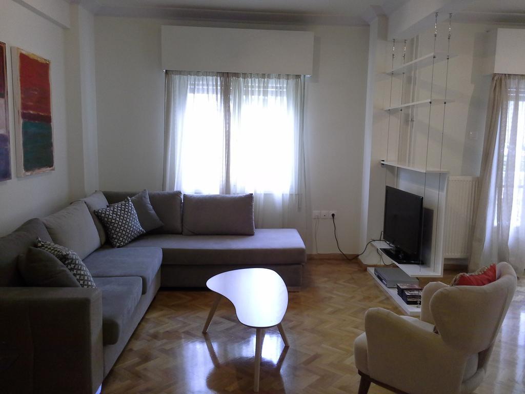 Apartment Near The Beach Атина Екстериор снимка