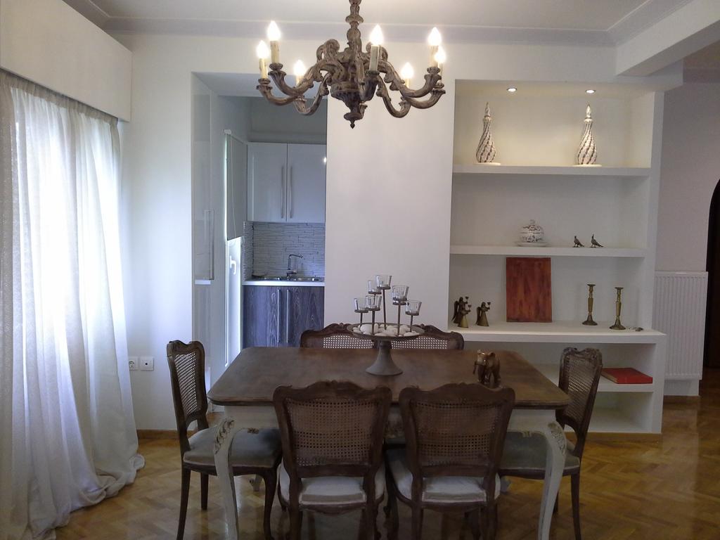 Apartment Near The Beach Атина Екстериор снимка